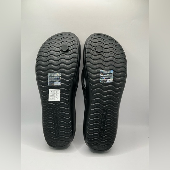 ♣️ NWT♣️Skechers Womens Bay Breeze Foamies Sandals - Picture 2 of 11